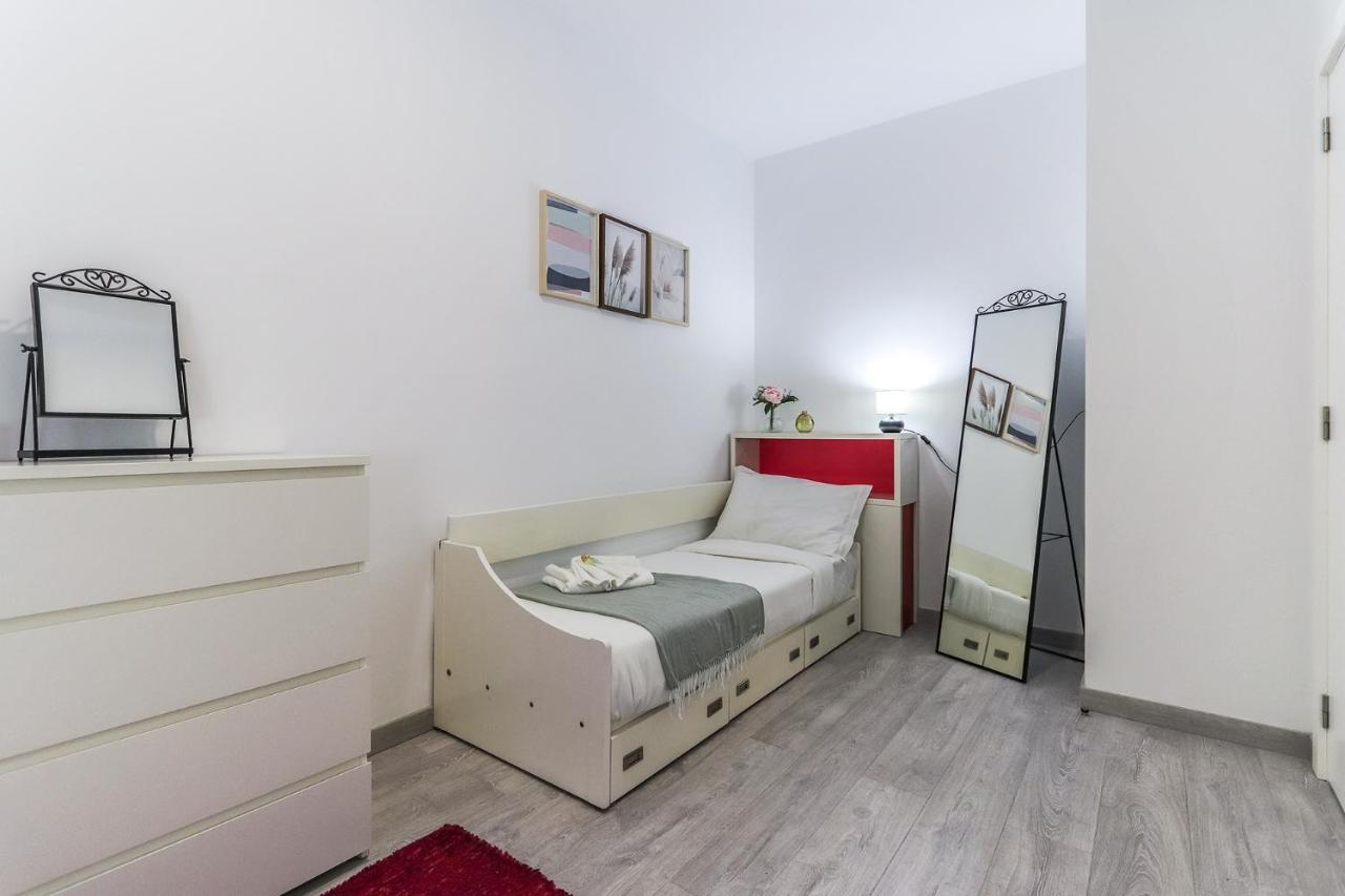Vita Portucale ! Moscavide Family Apartment Lisabona Exterior foto