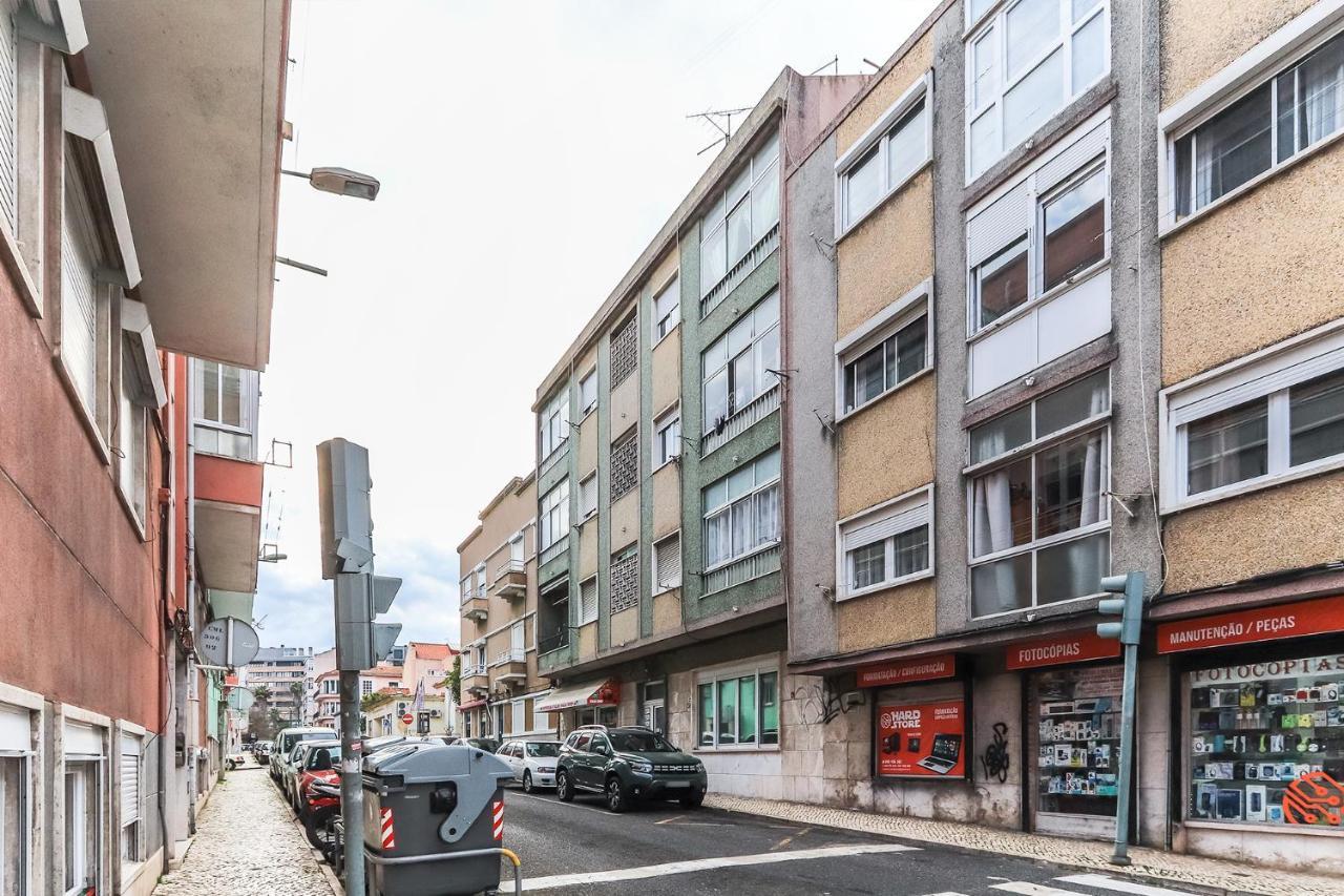 Vita Portucale ! Moscavide Family Apartment Lisabona Exterior foto